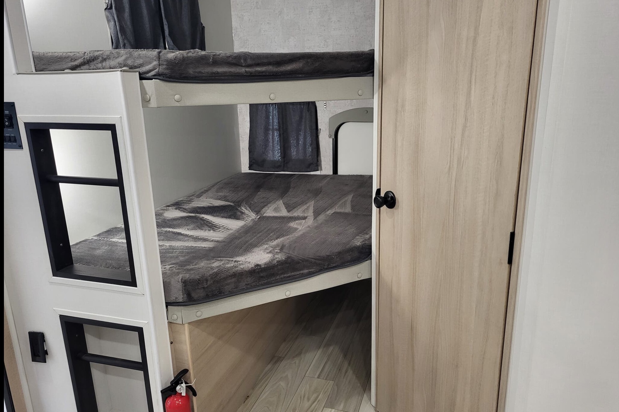The Traveling Modern Cottage