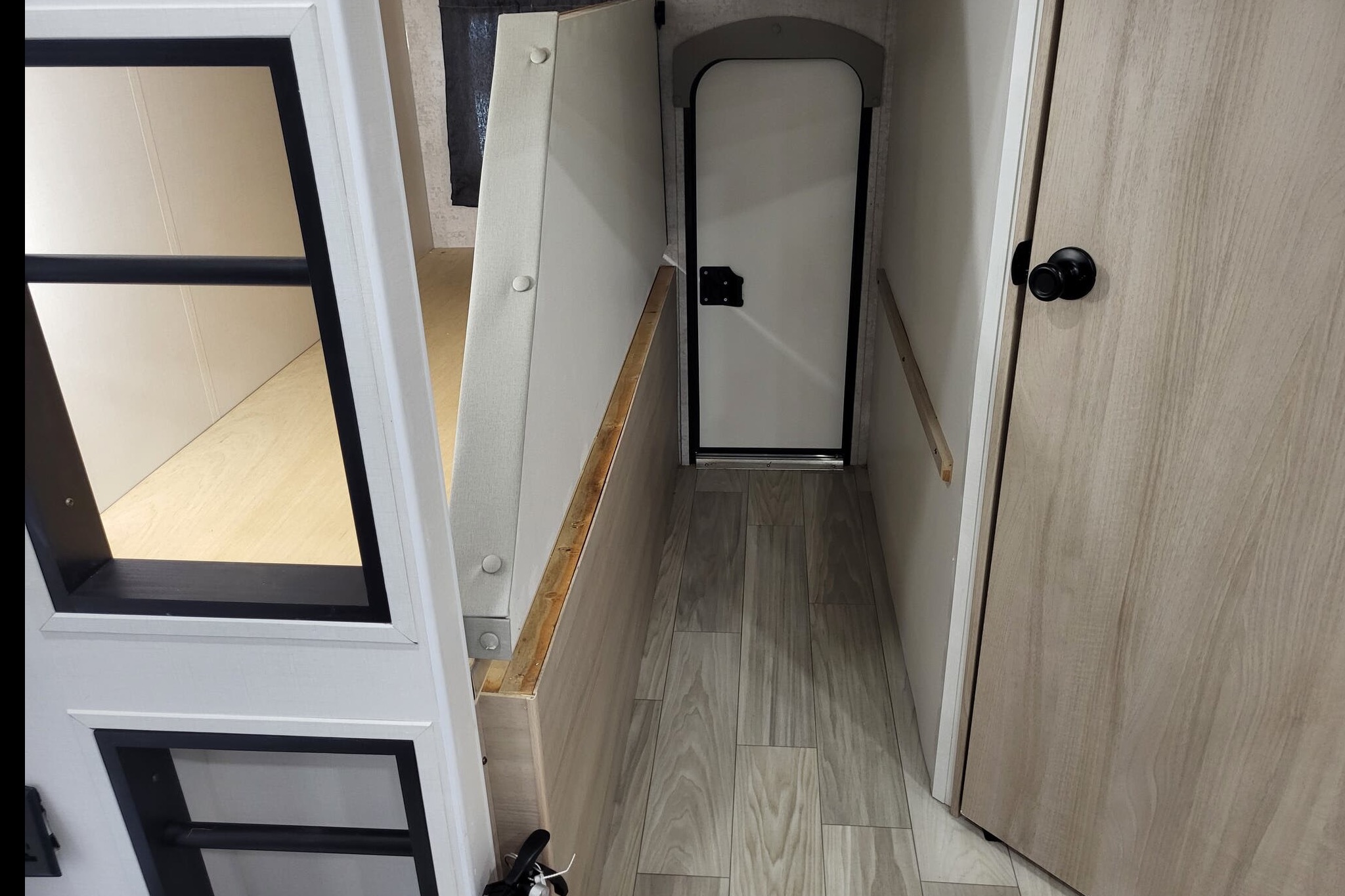 The Traveling Modern Cottage