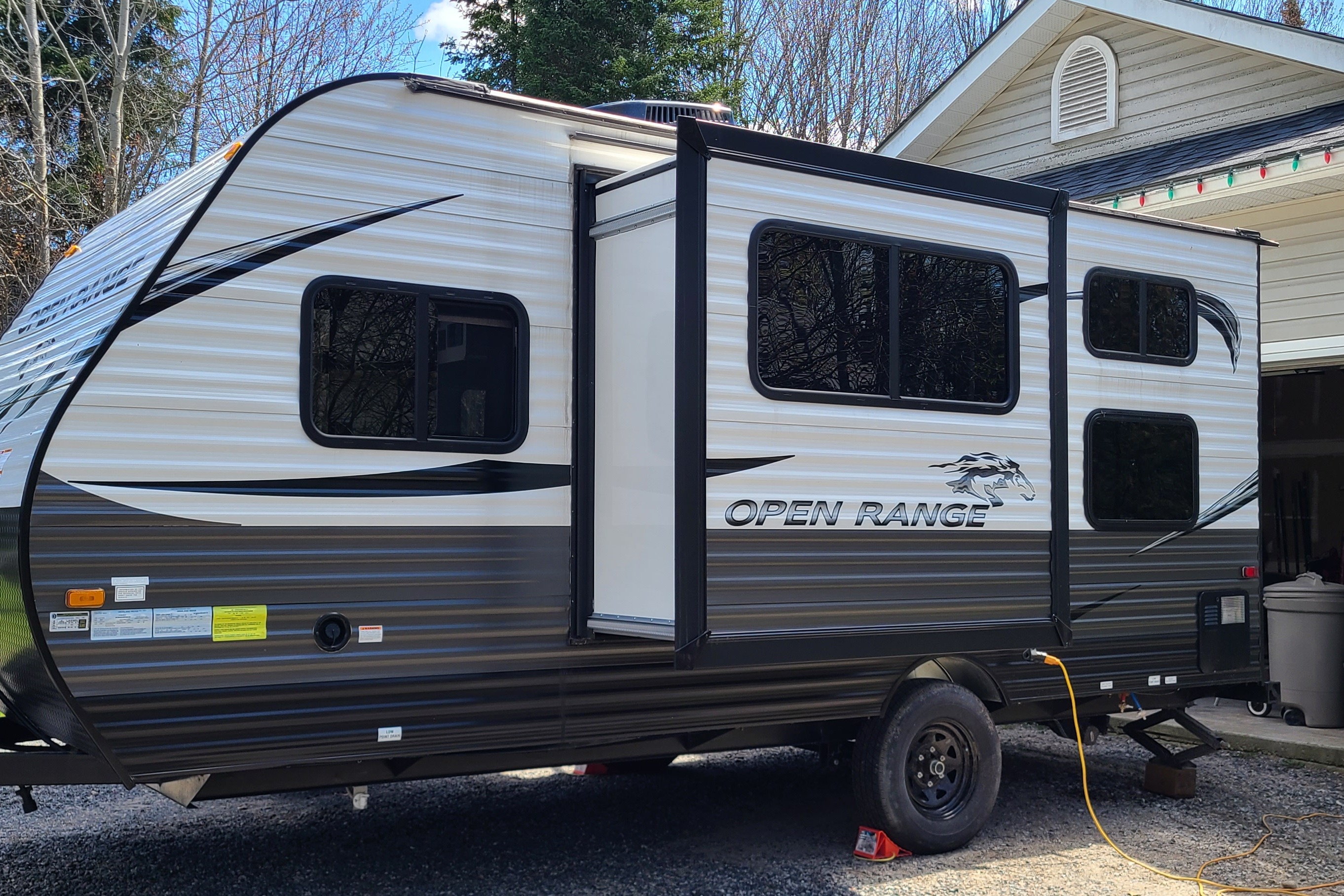 Greg's Highland Ridge RV Bhs18 Travel Trailer
