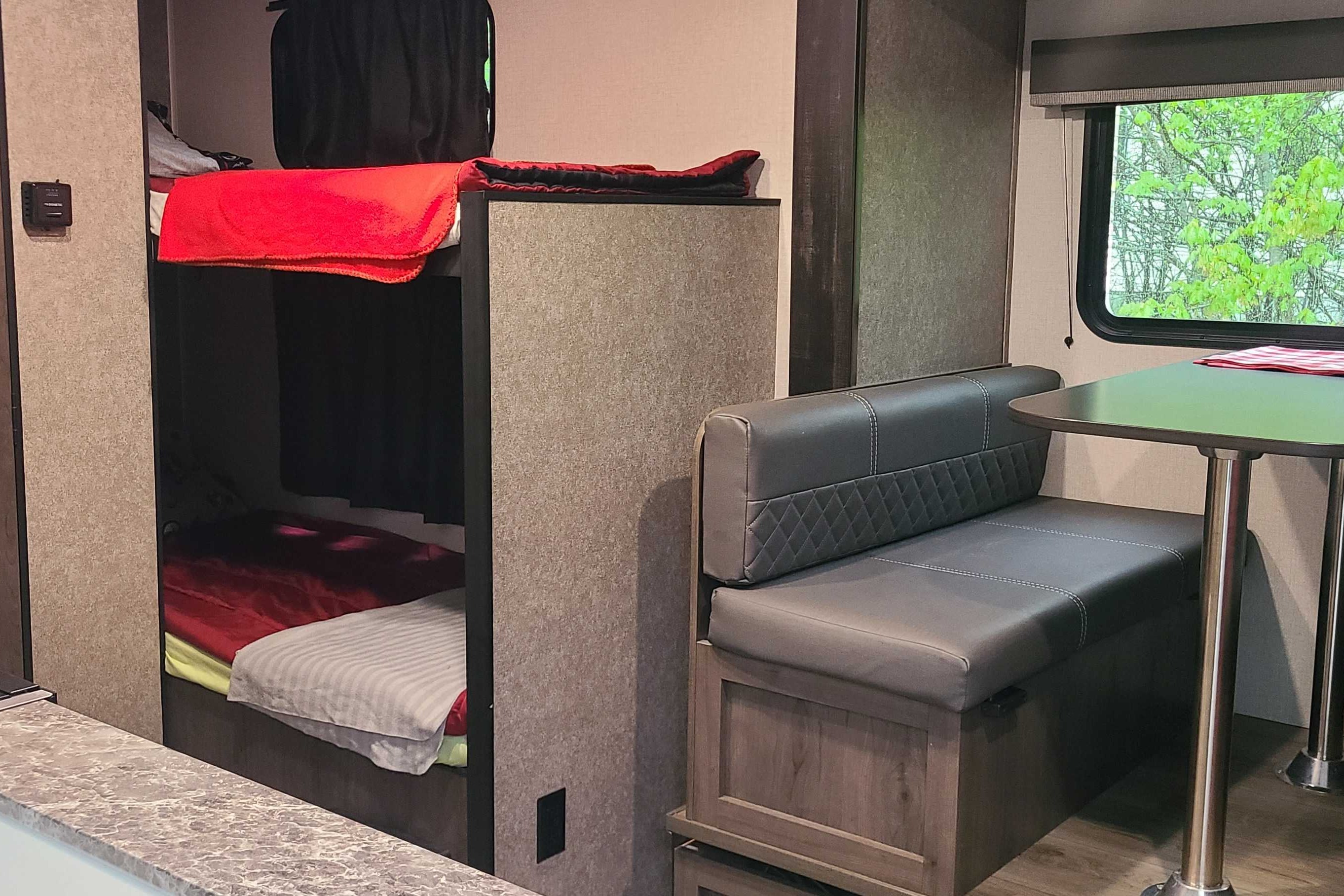 Greg's Highland Ridge RV Bhs18 Travel Trailer