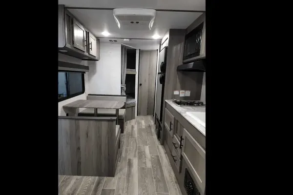 Justin's Gulf Stream 248bh Travel Trailer
