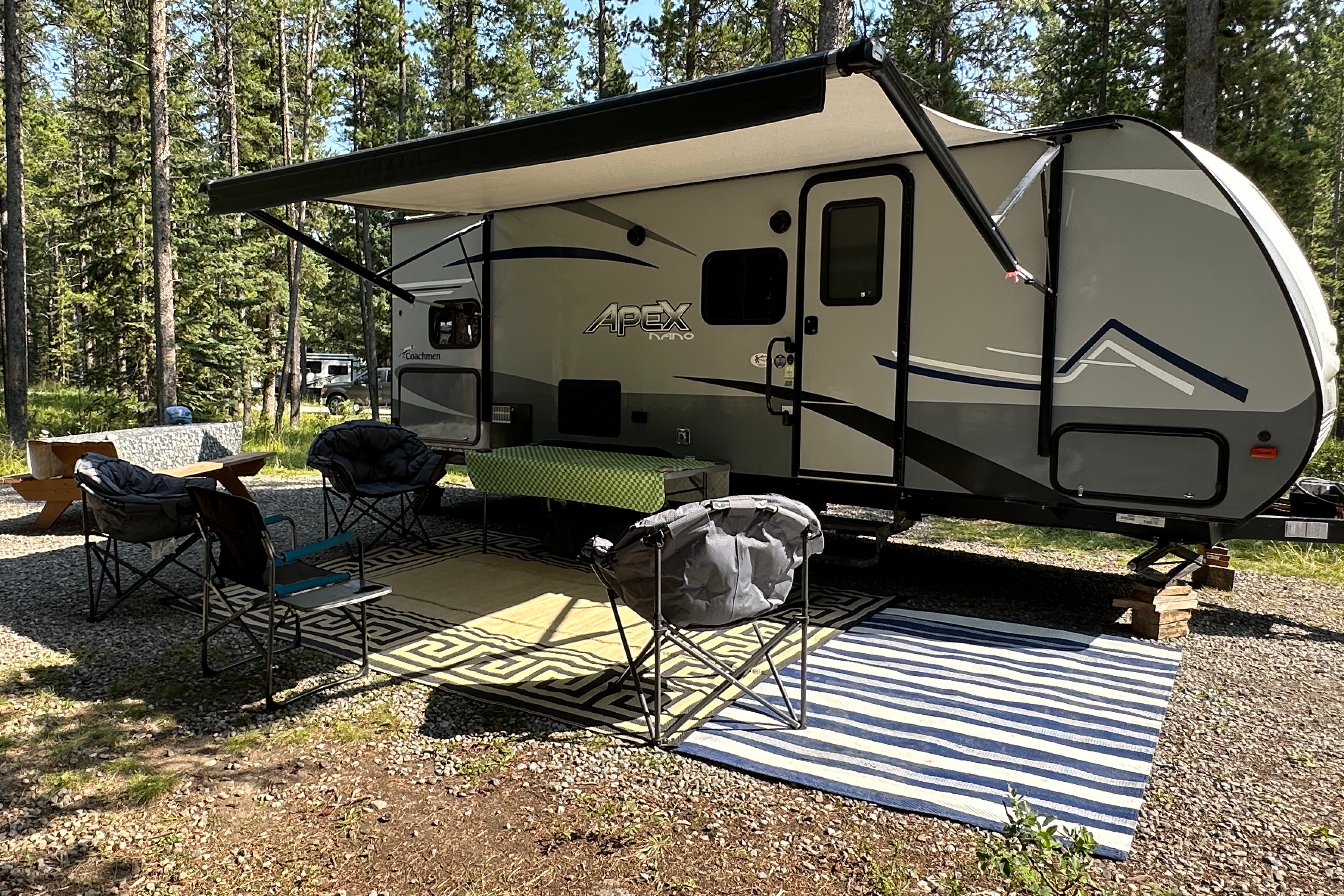 Izzy’s Coachman  Apex Nano Travel Trailer