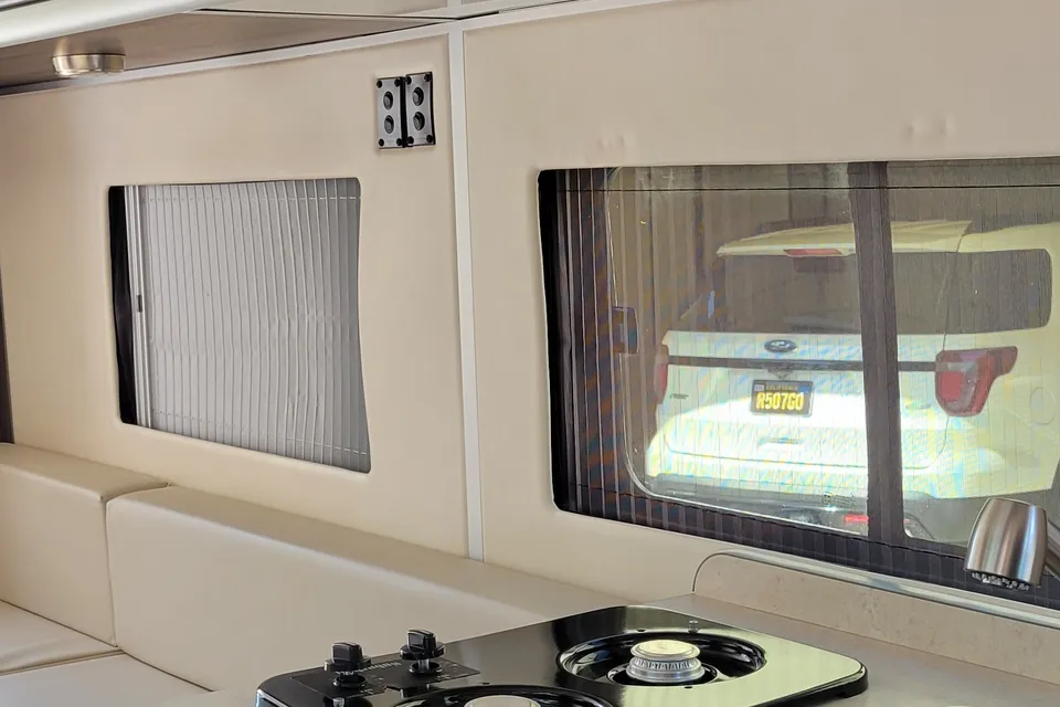 2018 Hymer Carado Banff, Lot's of storage and super classy!