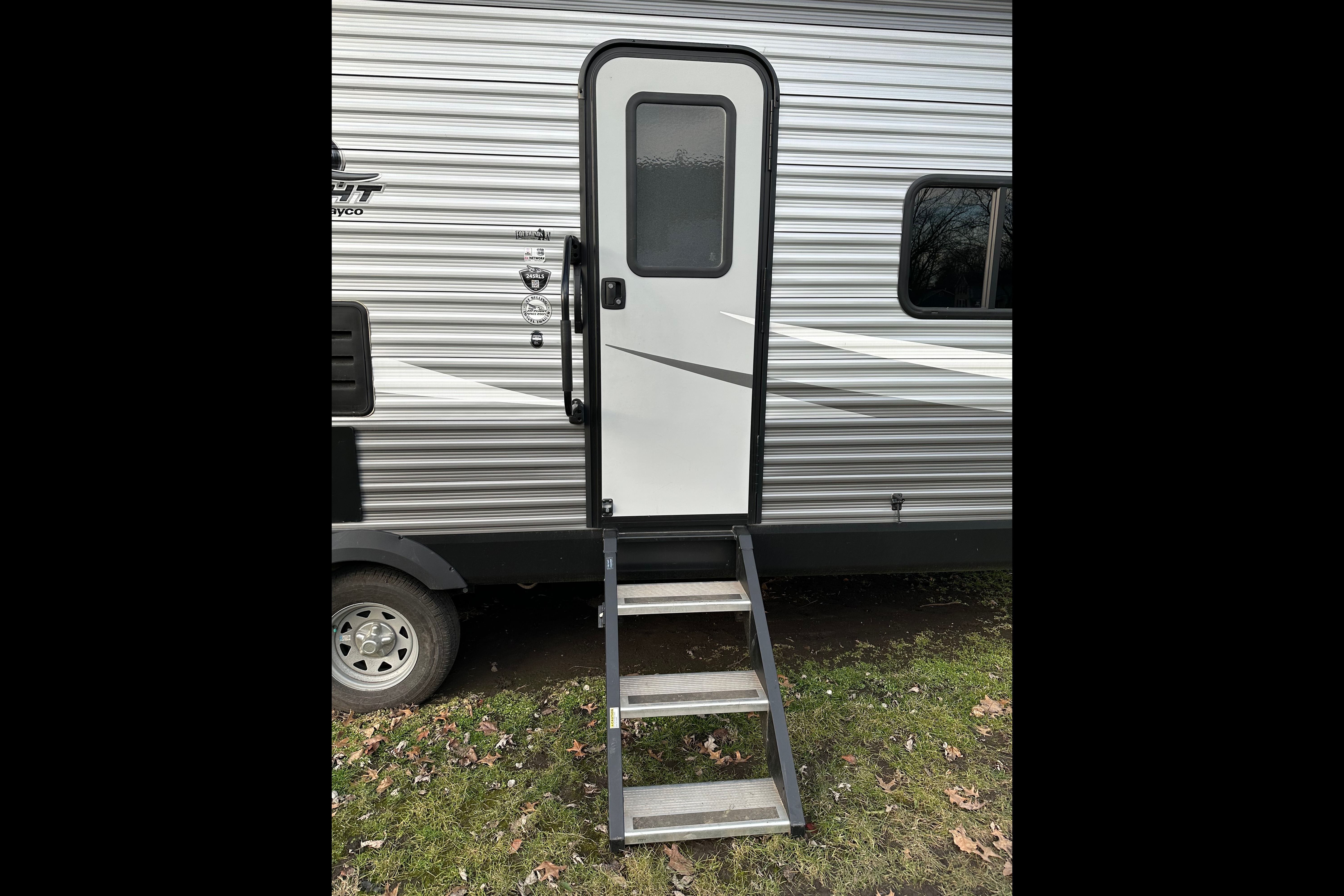 2020 Jayco Jay Flight SLX 245RLS Travel Trailer Sleeps 5!