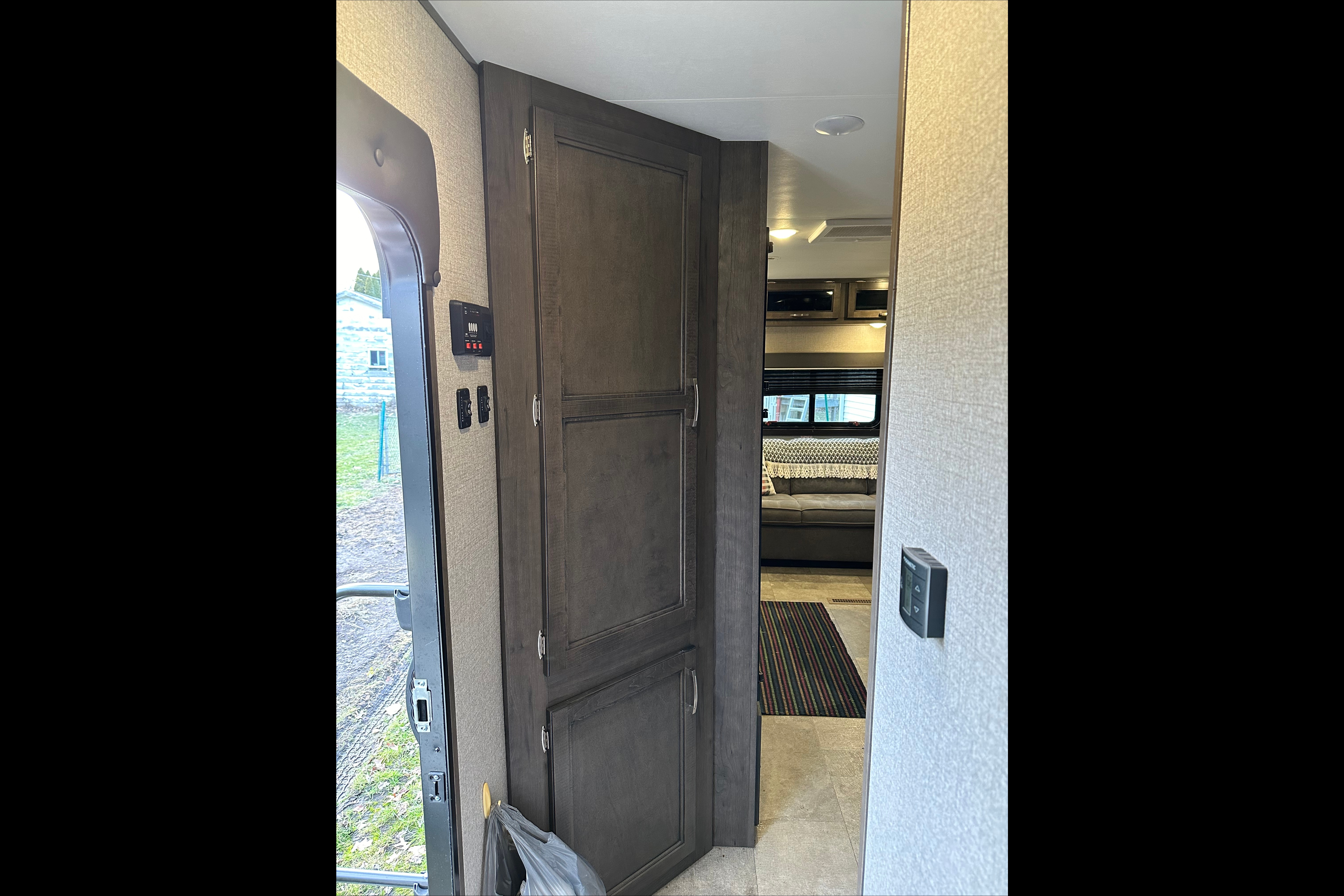 2020 Jayco Jay Flight SLX 245RLS Travel Trailer Sleeps 5!