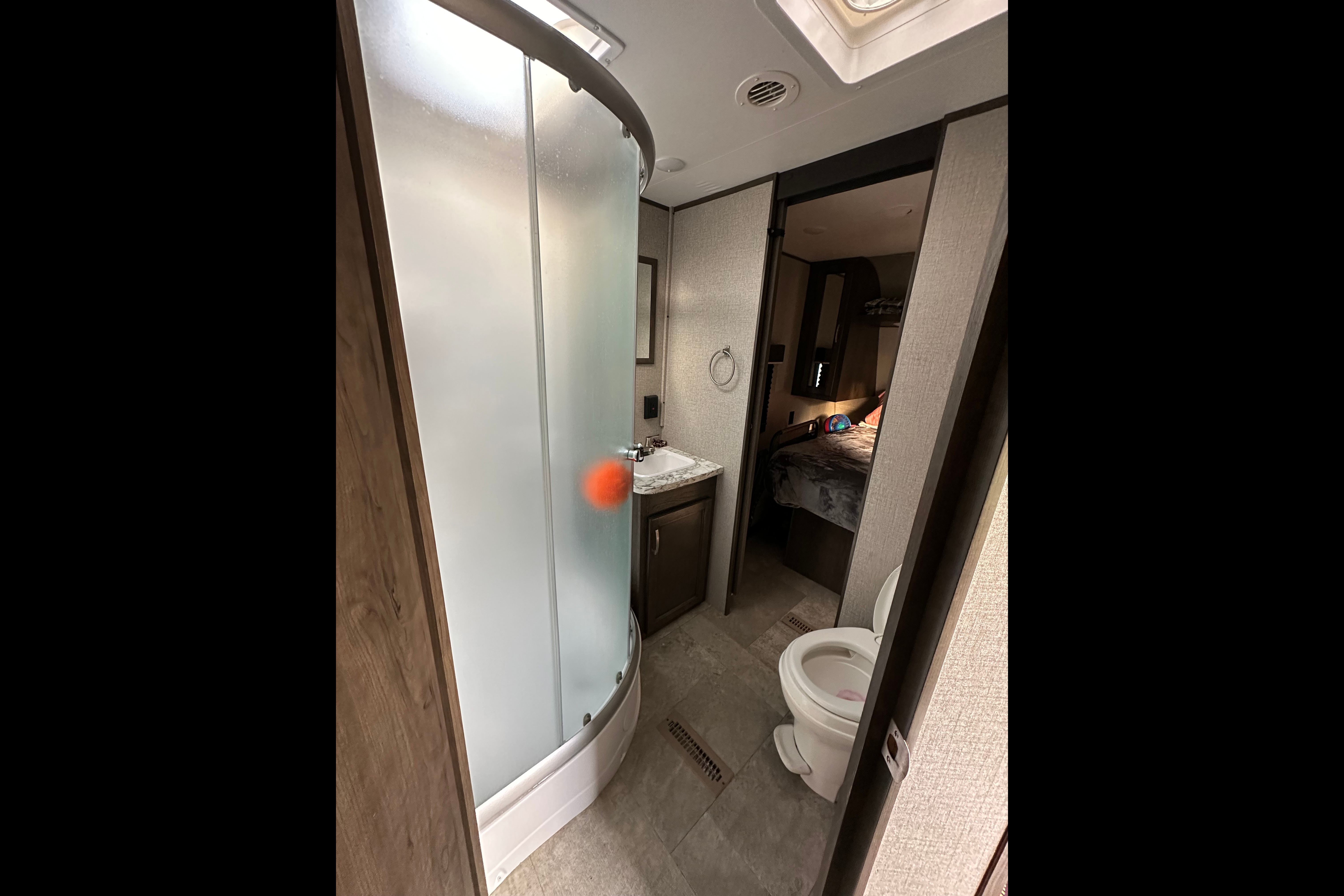 2020 Jayco Jay Flight SLX 245RLS Travel Trailer Sleeps 5!
