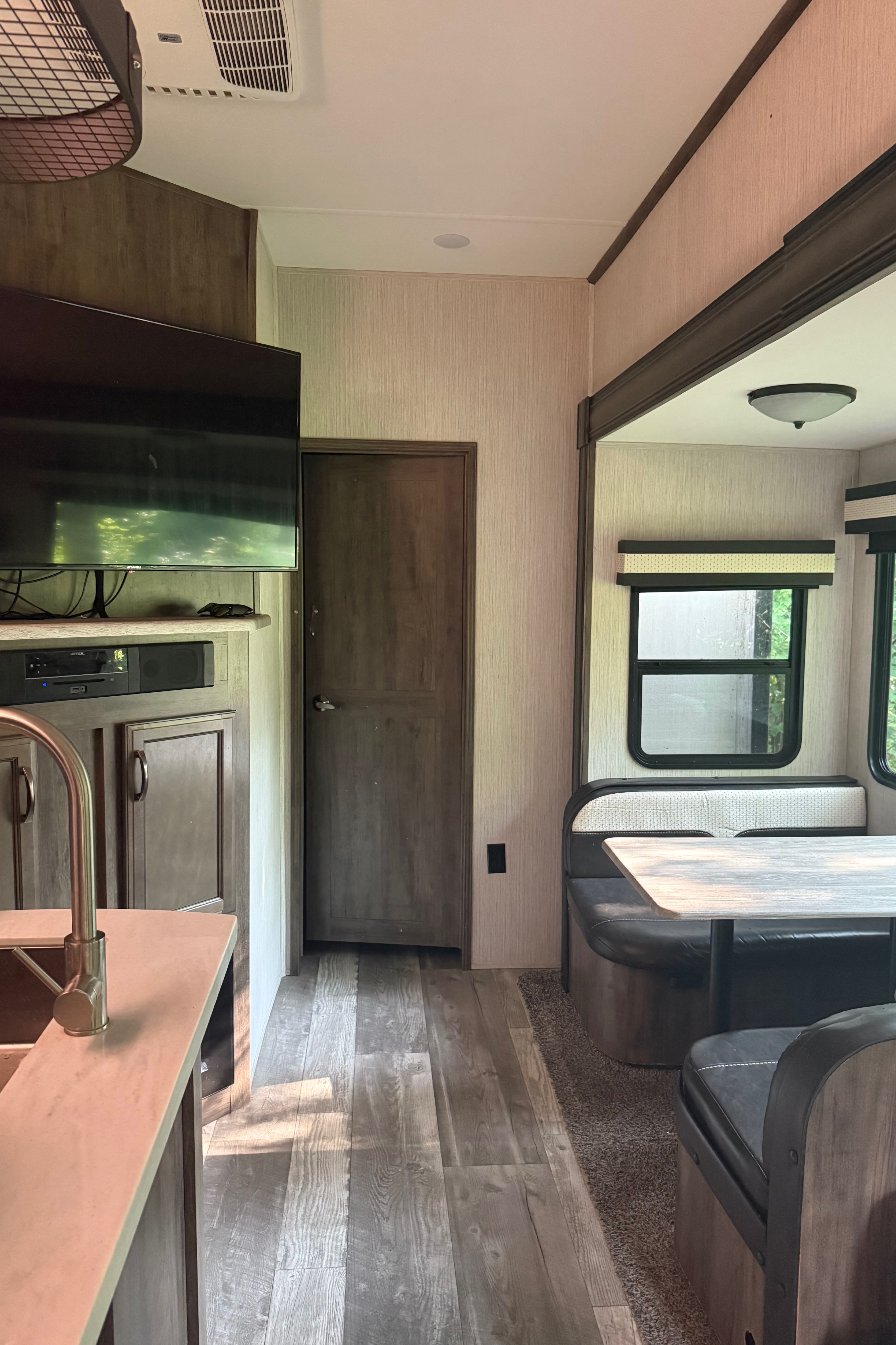 James's Forest River Sandpiper Fifth Wheel