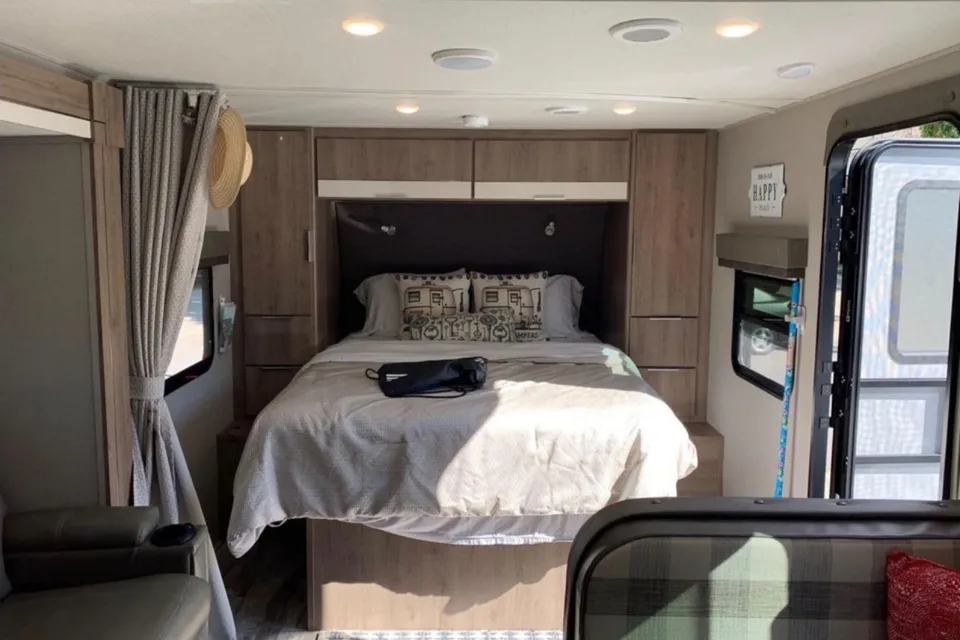 Michel 's Imagine Grand Design 22MLE Travel Trailer