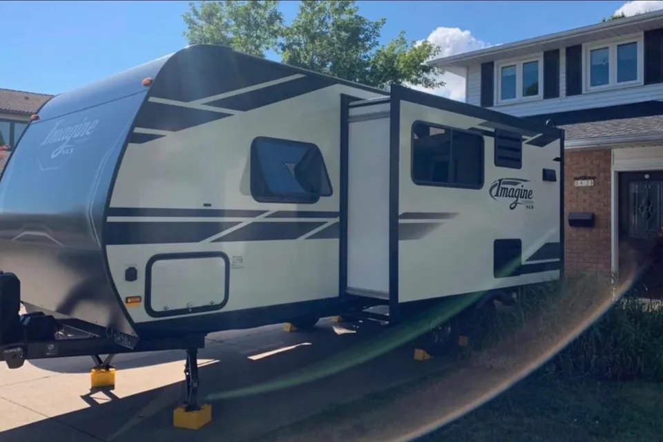 Michel 's Imagine Grand Design 22MLE Travel Trailer