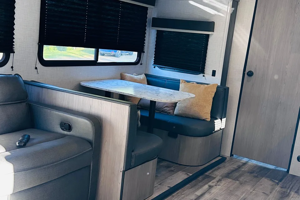 Rasheela's Coleman 2856H5 Travel Trailer