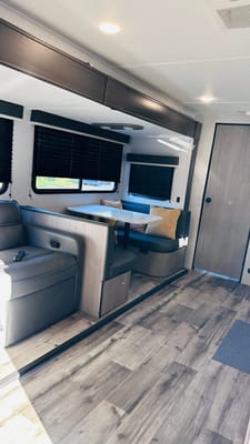 Rasheela's Coleman 2856H5 Travel Trailer