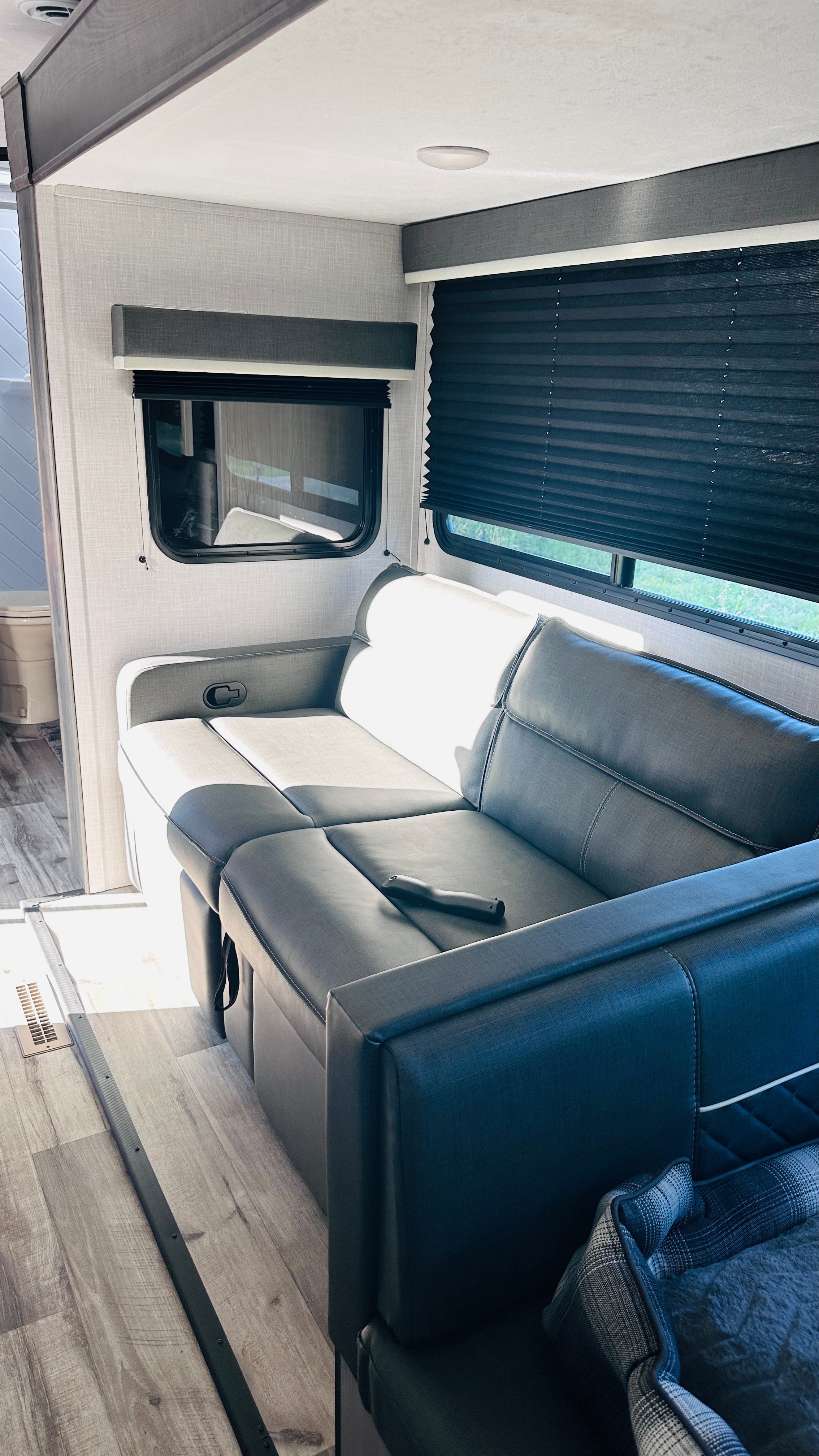 Rasheela's Coleman 2856H5 Travel Trailer