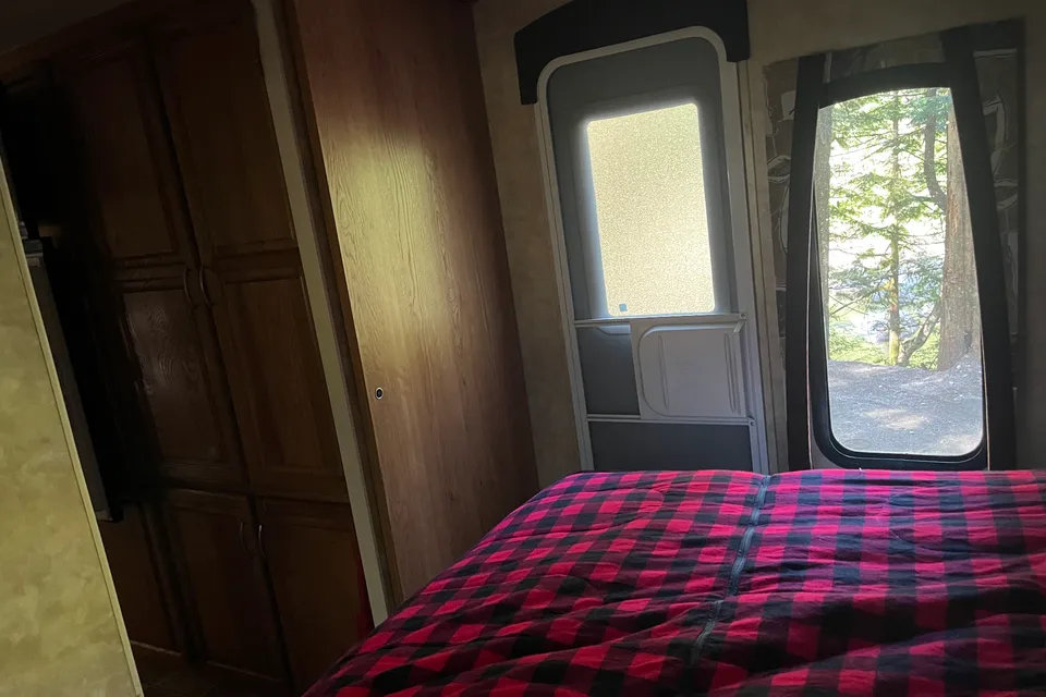 The Red’s Jay Feather Lite Travel Trailer