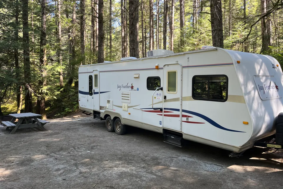 The Red’s Jay Feather Lite Travel Trailer