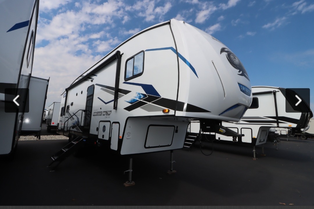 2024 Forest River Cherokee Arctic Wolf 287BH F