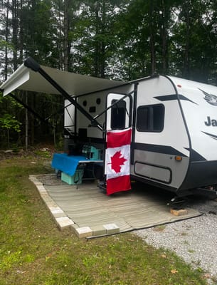Rob and Samantha’s Jayco 184BS Travel Trailer