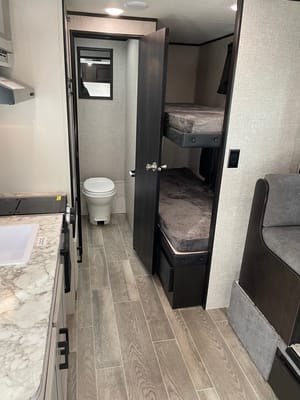 Rob and Samantha’s Jayco 184BS Travel Trailer