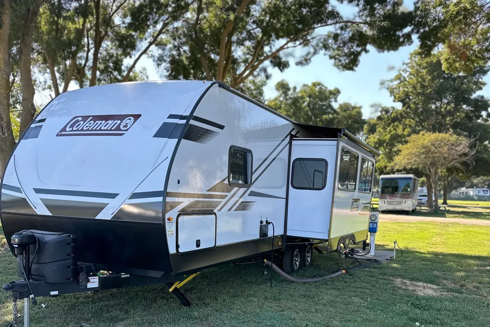 Private enterance  32’ Coleman Travel Trailer 