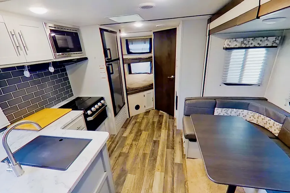 Coonhound Keystone Bullet 243BHS Travel Trailer