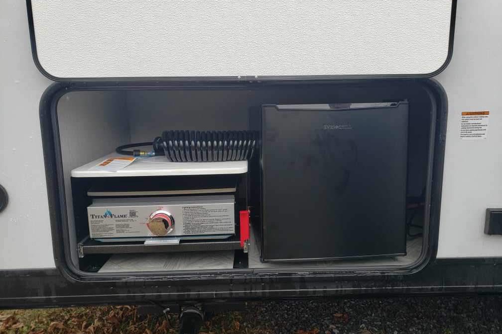 Platinum Forest River Wildwood X-Lite 273QBXLX Travel Trailer