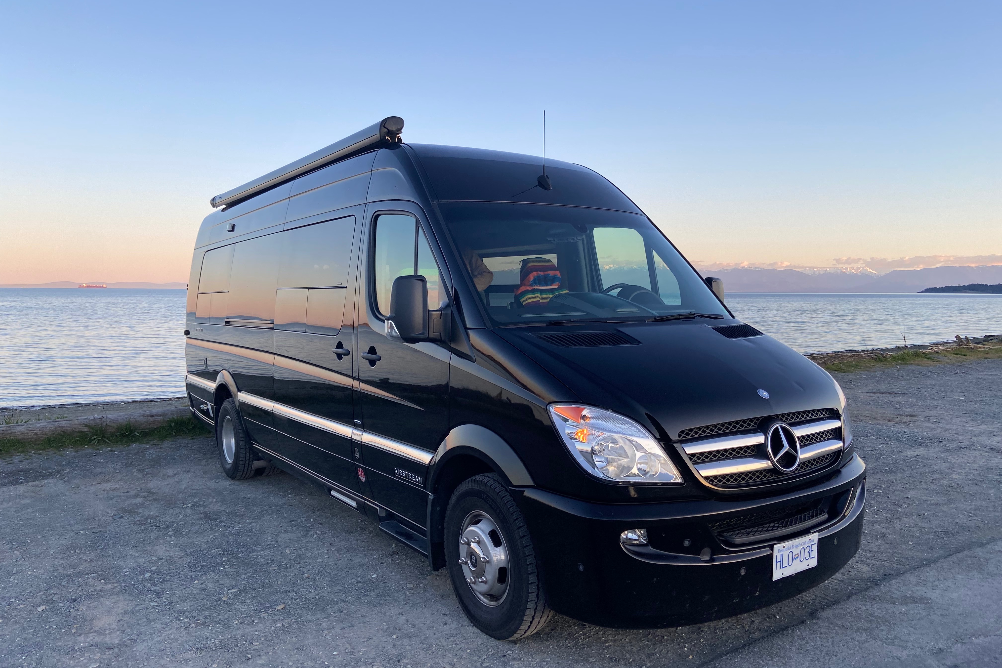 Ric Flairstream - Fully Camperized Mercedes Sprinter