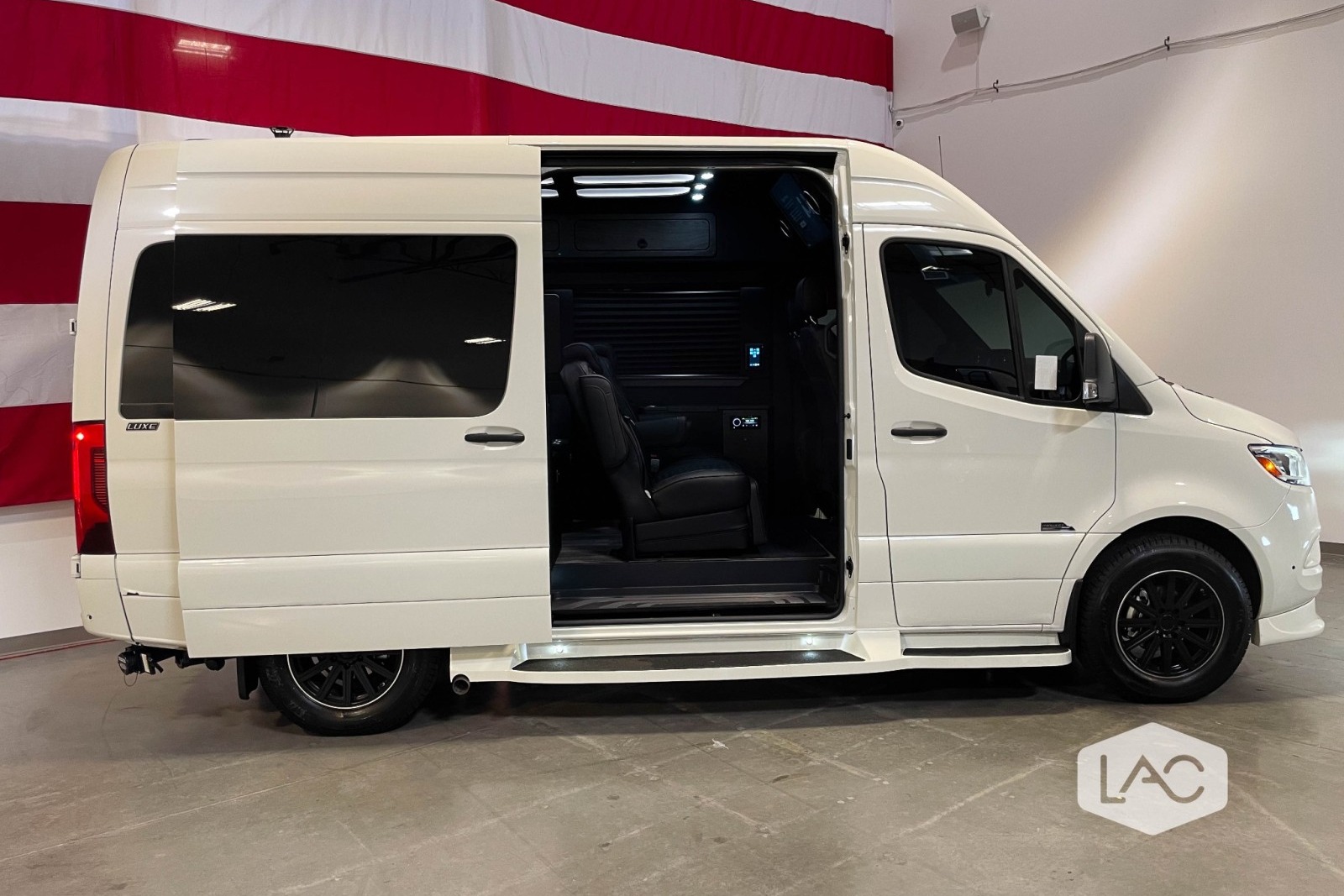 NEW! 2024 Mercedes Benz Luxe Cruiser w/ Bathroom!