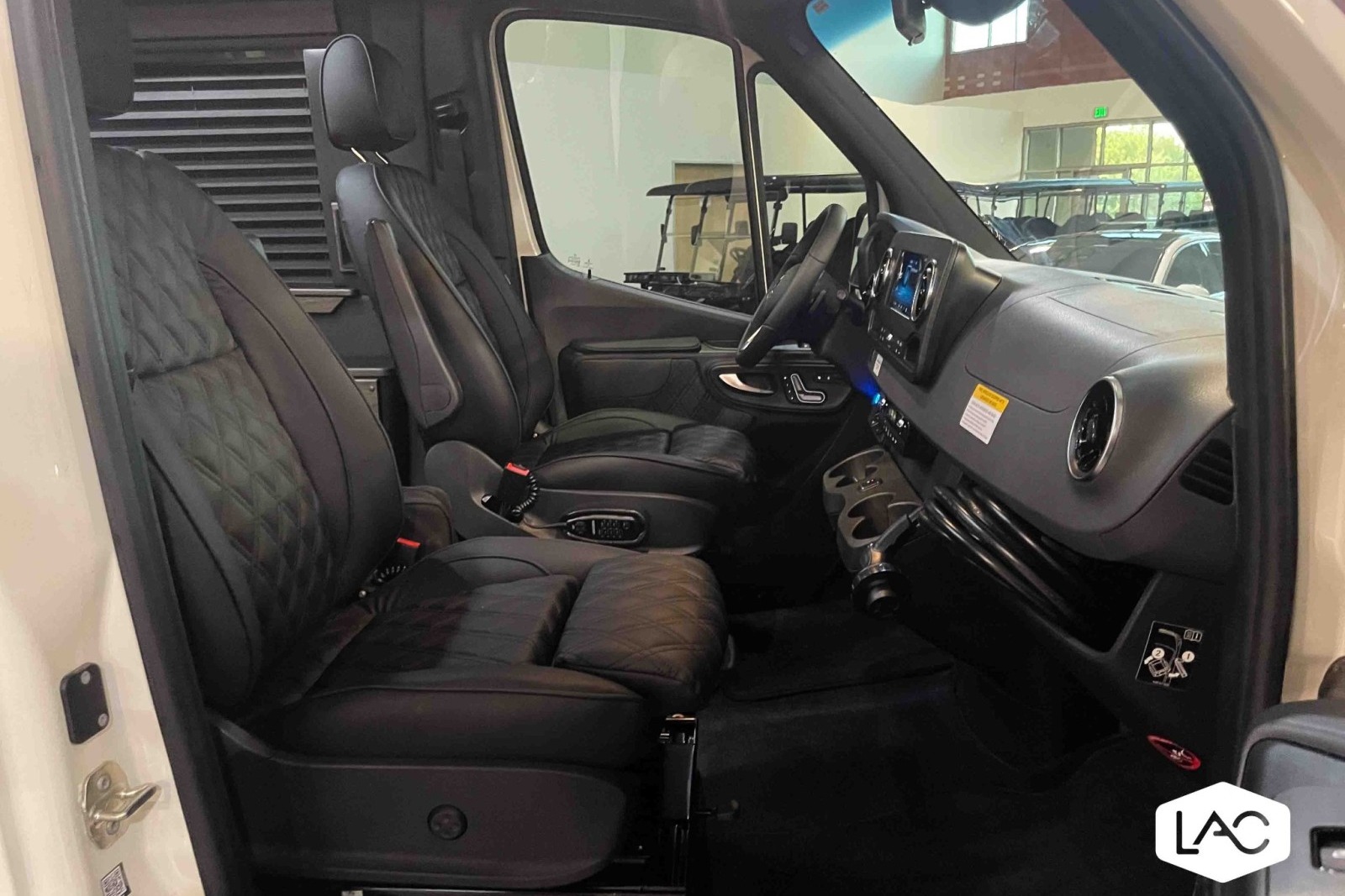 NEW! 2024 Mercedes Benz Luxe Cruiser w/ Bathroom!