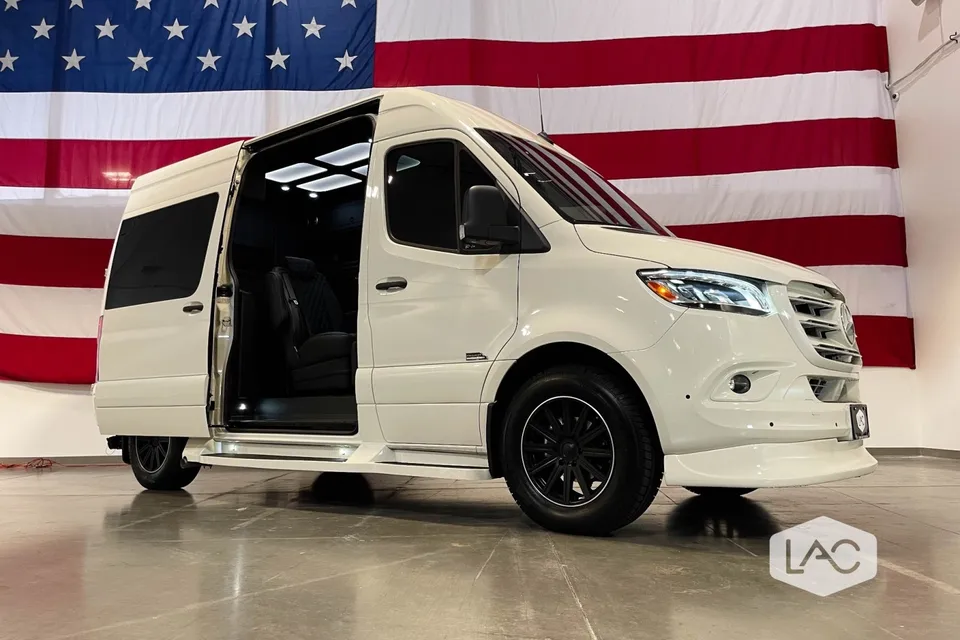 NEW! 2024 Mercedes Benz Luxe Cruiser w/ Bathroom!