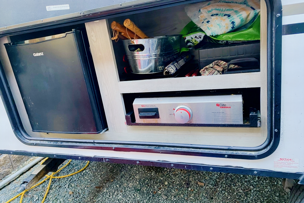 Scott's kz Escape Travel Trailer
