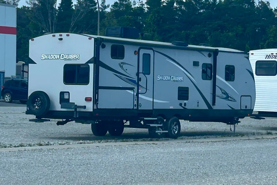 Melly's Shadow Shadow Cruiser Travel Trailer