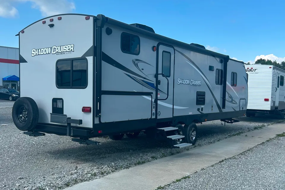 Melly's Shadow Shadow Cruiser Travel Trailer