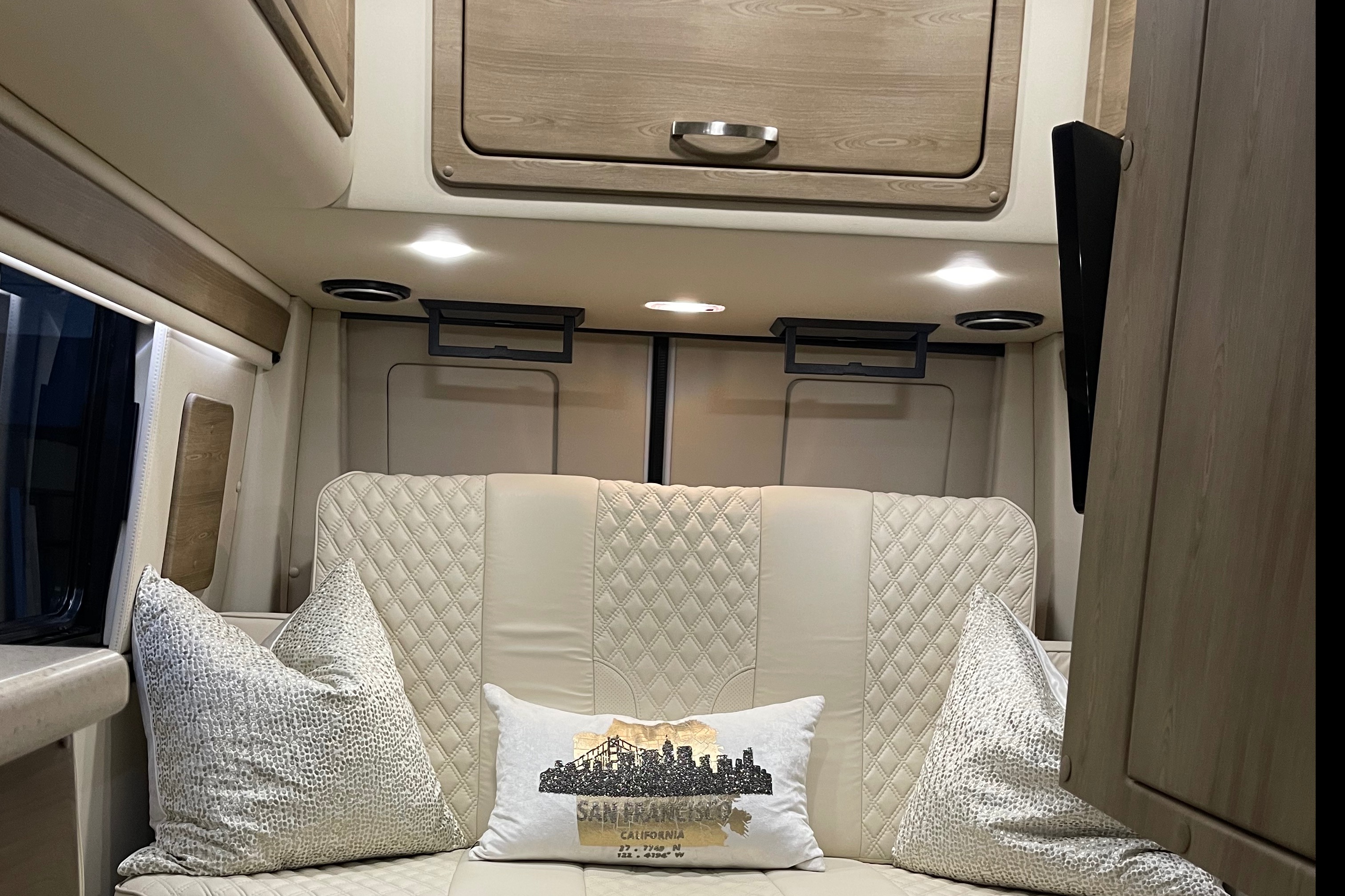 Native Adventures 2022 Luxury Sprinter