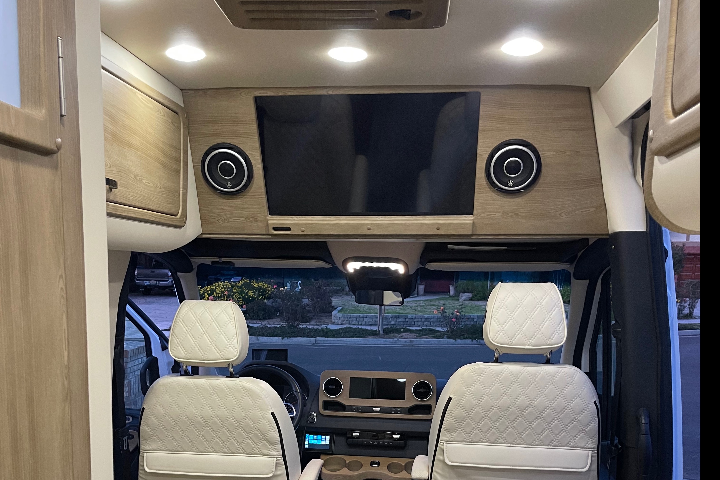 Native Adventures 2022 Luxury Sprinter