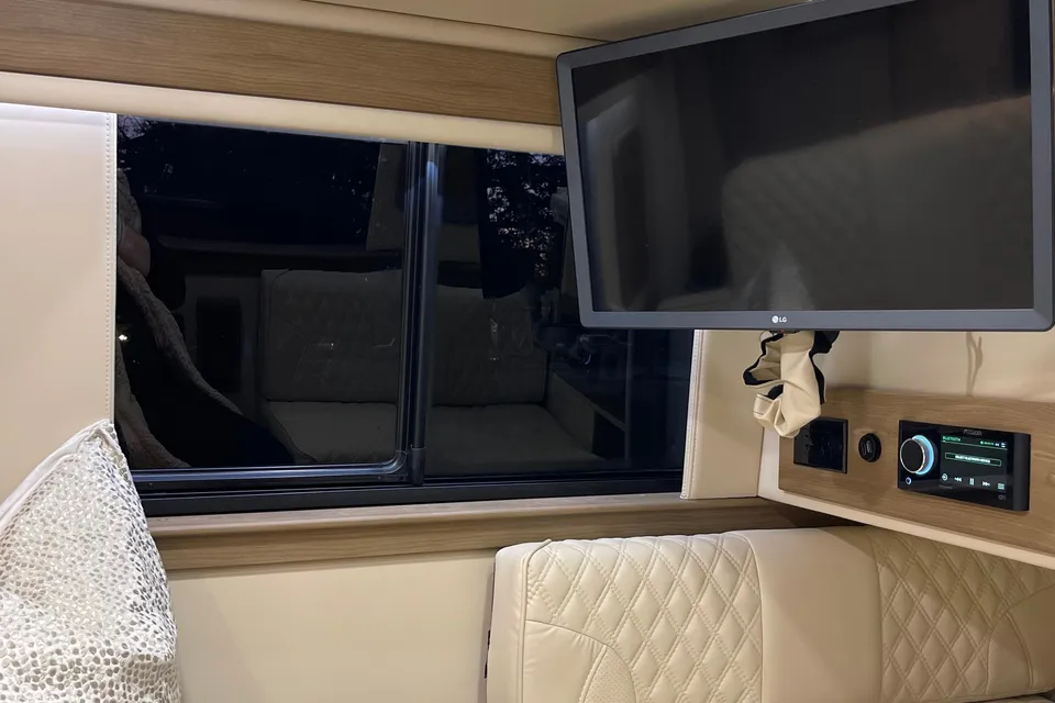 Native Adventures 2022 Luxury Sprinter