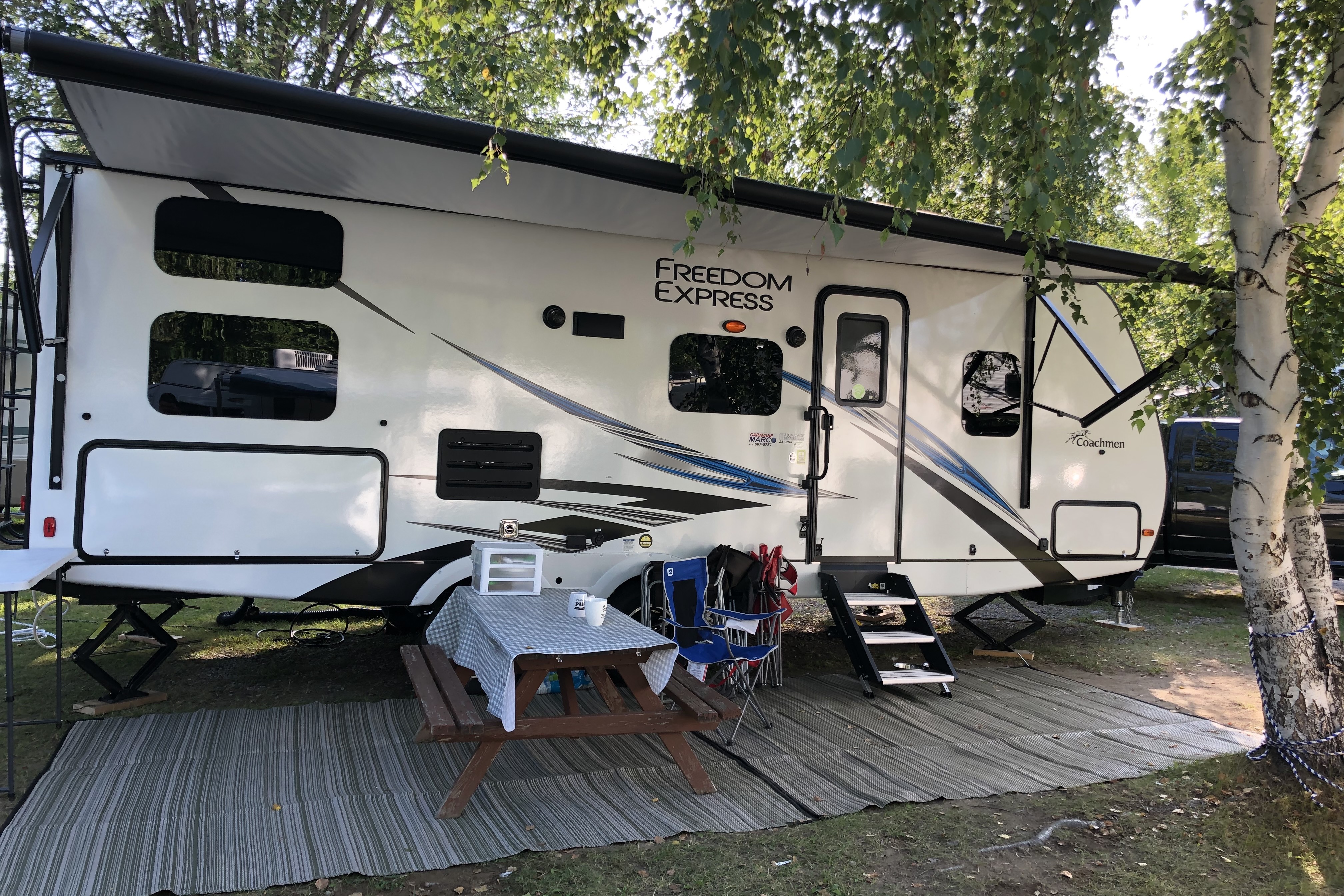 Coachmen Freedom Express 257 BHS - La famille Imbeault