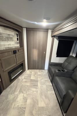 Bigfoot Adventures 33 foot Kodiak Ultra-Lite 296BHSL Travel Trailer