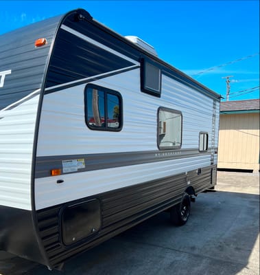 Andre's Keystone Hideout 175BH Travel Trailer