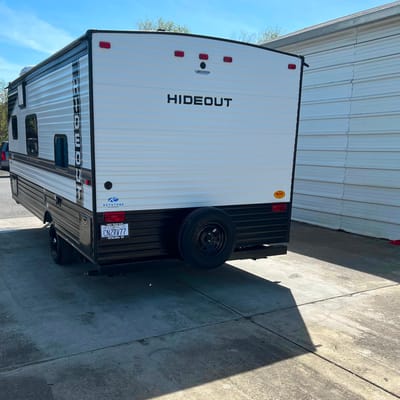 Andre's Keystone Hideout 175BH Travel Trailer