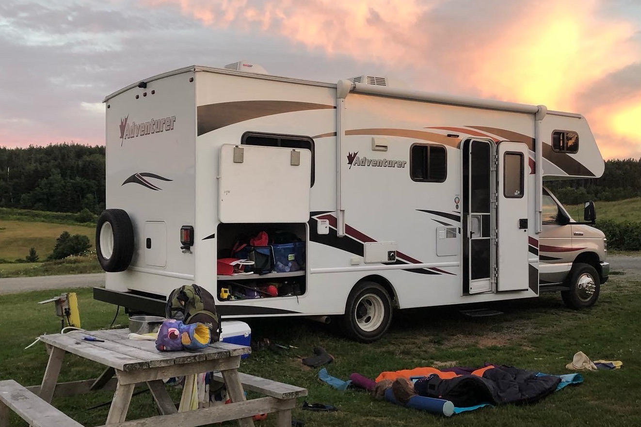 Colleen's Ford Adventurer 24DS Class C