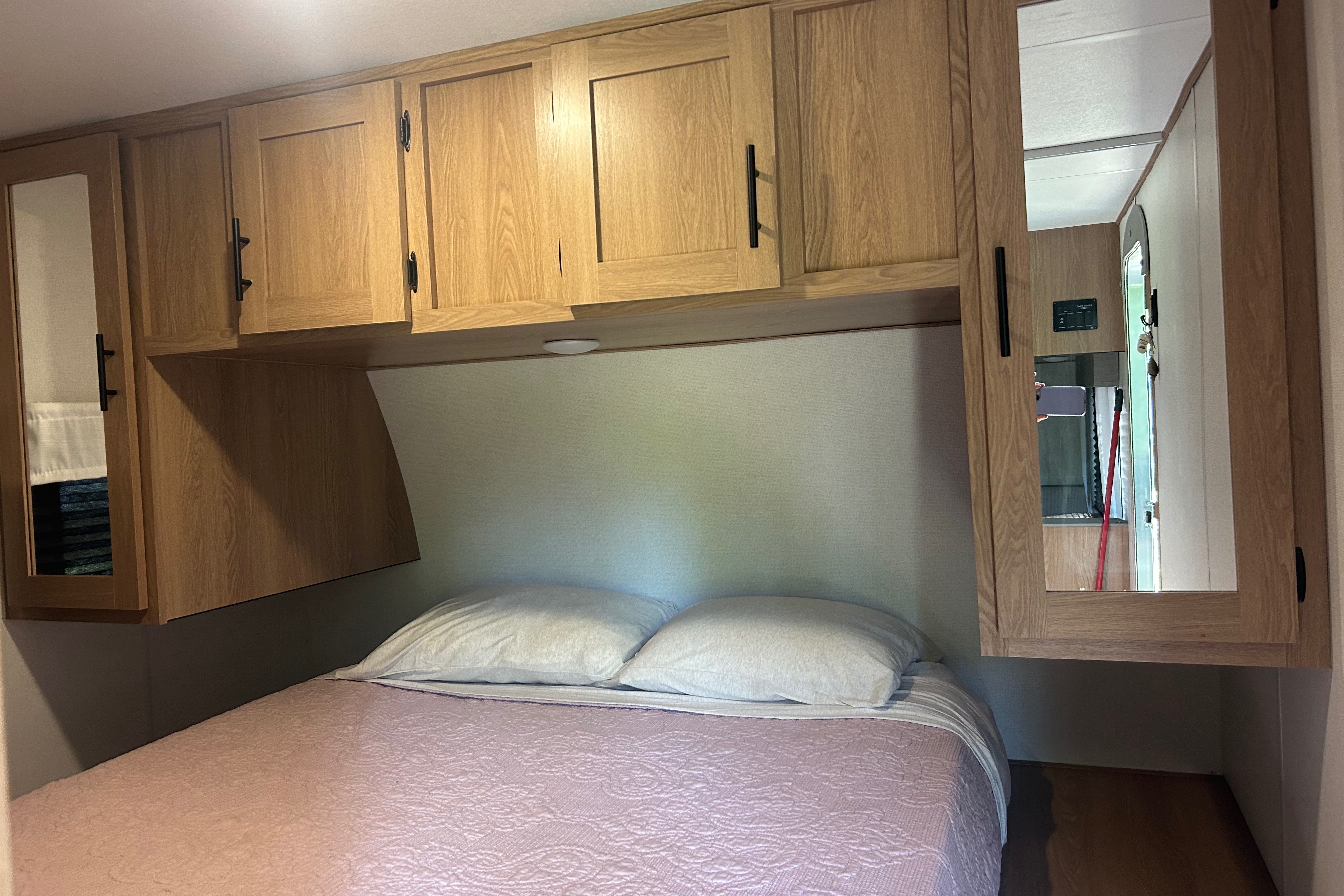 Julie's Prime Time Avenger 26bk Travel Trailer