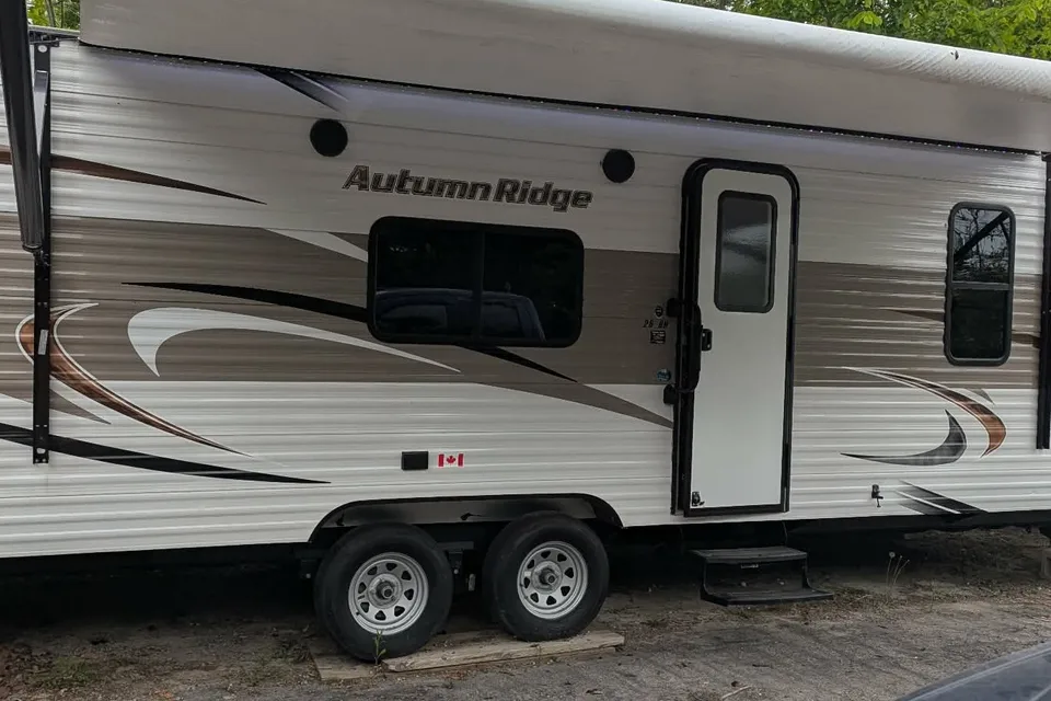 Daves Starcraft Autumn ridge Travel Trailer