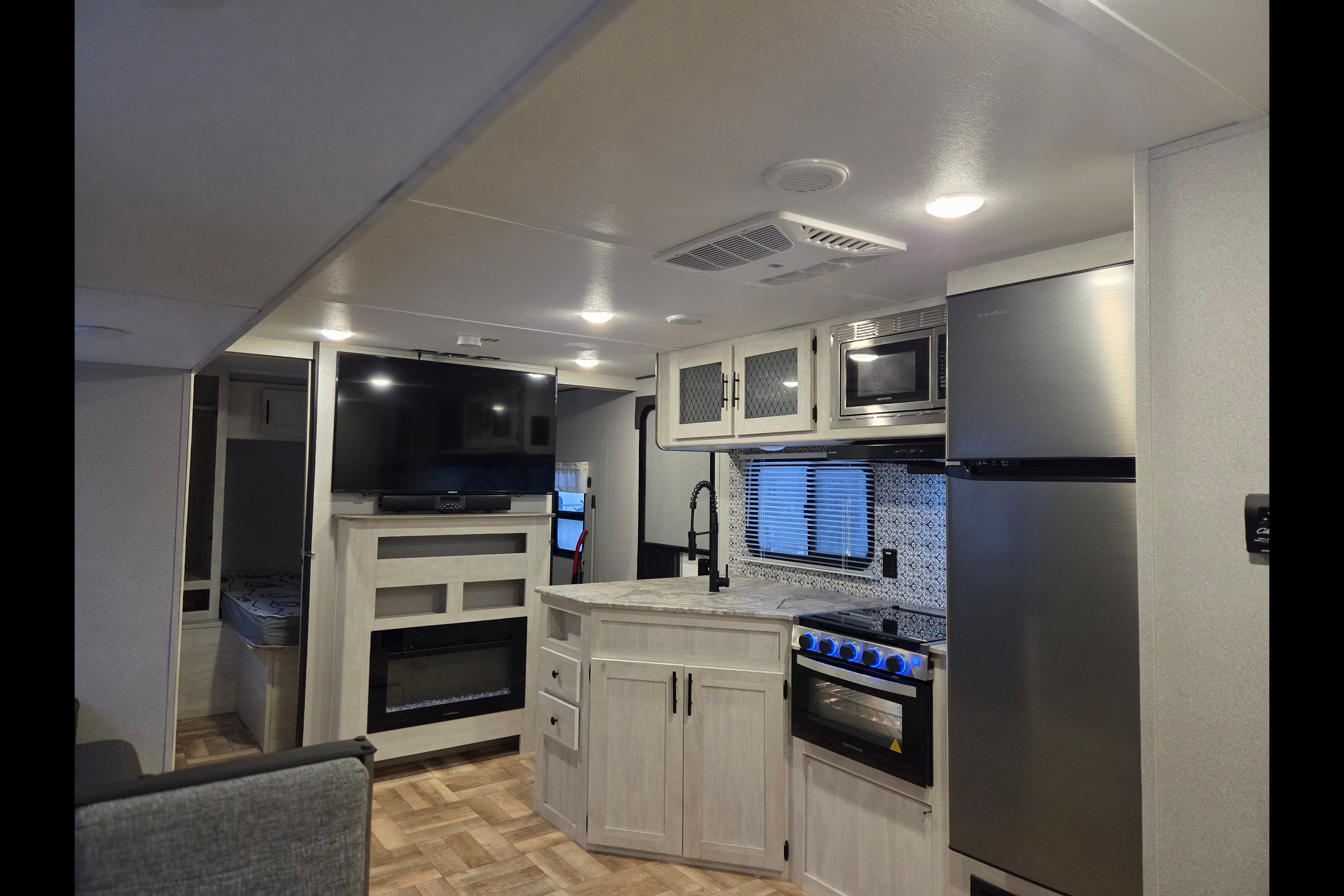 2023 comforline bunkhouse