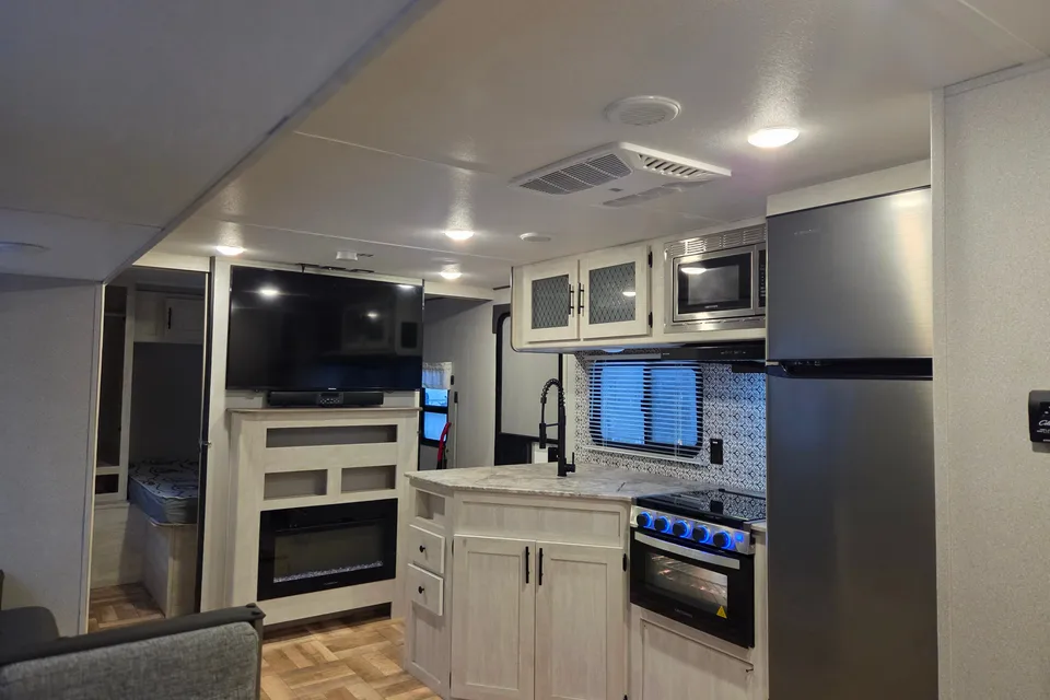 2023 comforline bunkhouse