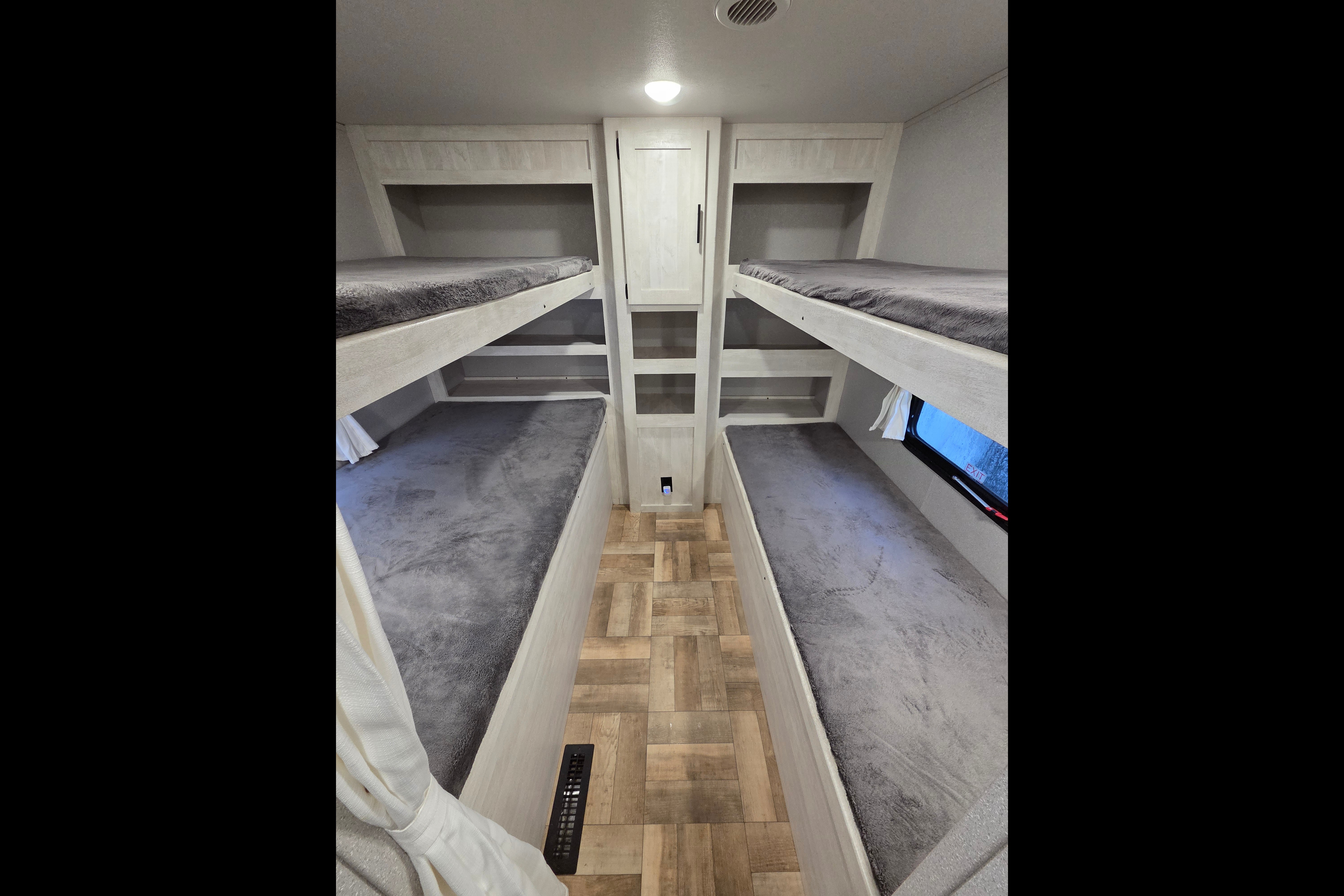 2023 comforline bunkhouse