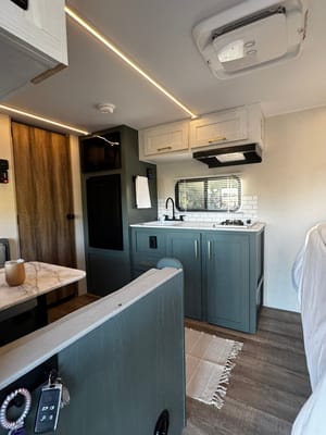 Couples Glamping Coach! (Free Napa or Sonoma Pick up)