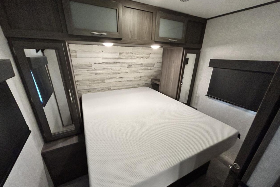 Harmony's Dutchmen Kodiak ultra light Travel Trailer