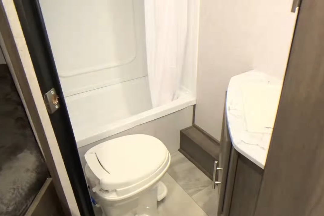 Harmony's Dutchmen Kodiak ultra light Travel Trailer