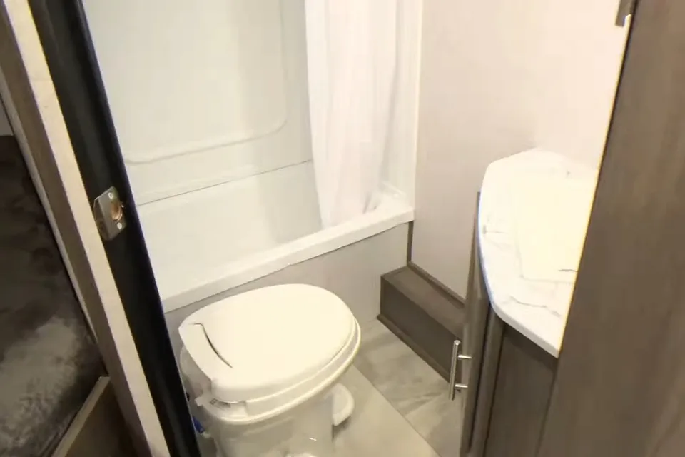 Harmony's Dutchmen Kodiak ultra light Travel Trailer