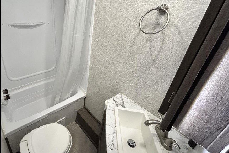 Harmony's Dutchmen Kodiak ultra light Travel Trailer