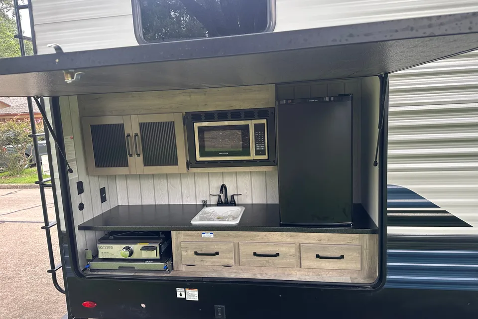 Tyler's Palomino Puma 31QBBH Travel Trailer